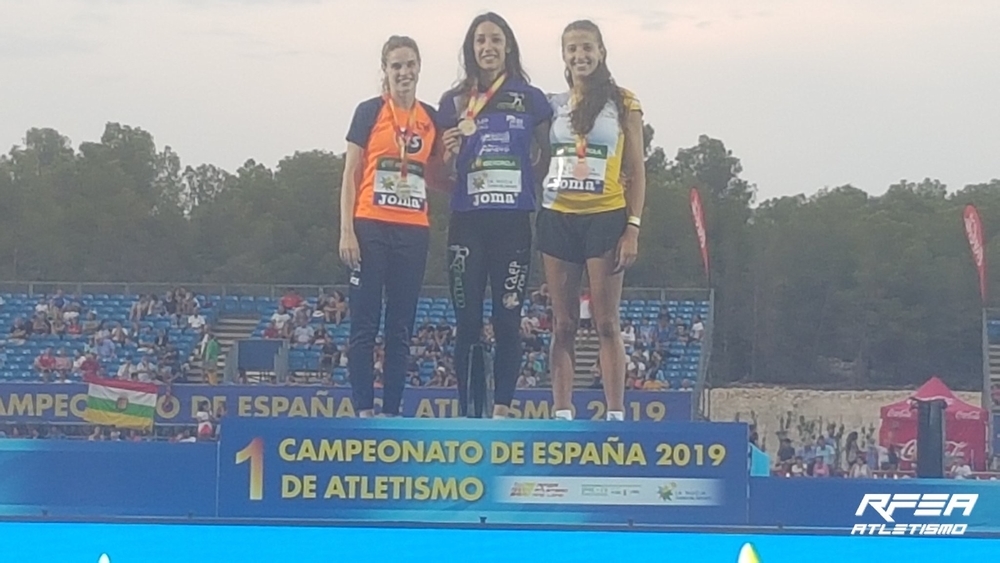 Carmen Romero, oro las 400 vallas del campeonato de España