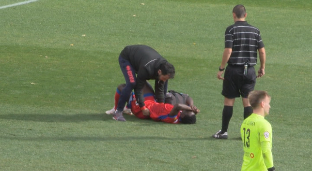 Yeboah sufre un desvanecimiento tras el entrenamiento