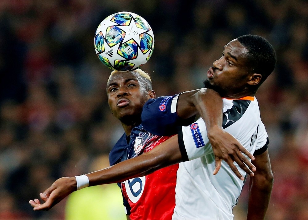 El Valencia cede dos puntos clave ante el Lille