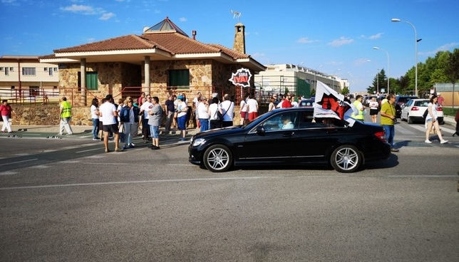 Un centenar de coches se suma a la marcha lenta desde Soria
