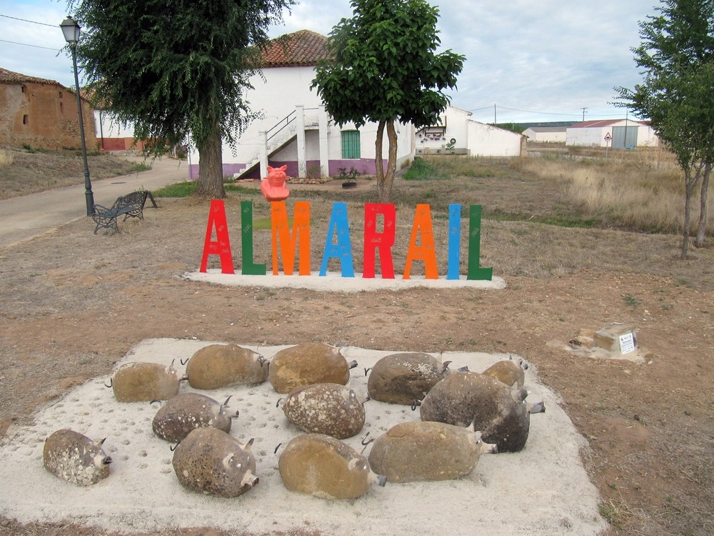 Homenaje al cerdo en Almarail