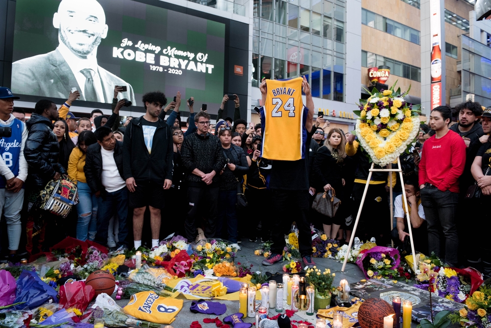 NBA: Kobe Bryant Helicopter Crash  / SANDY HOOPER