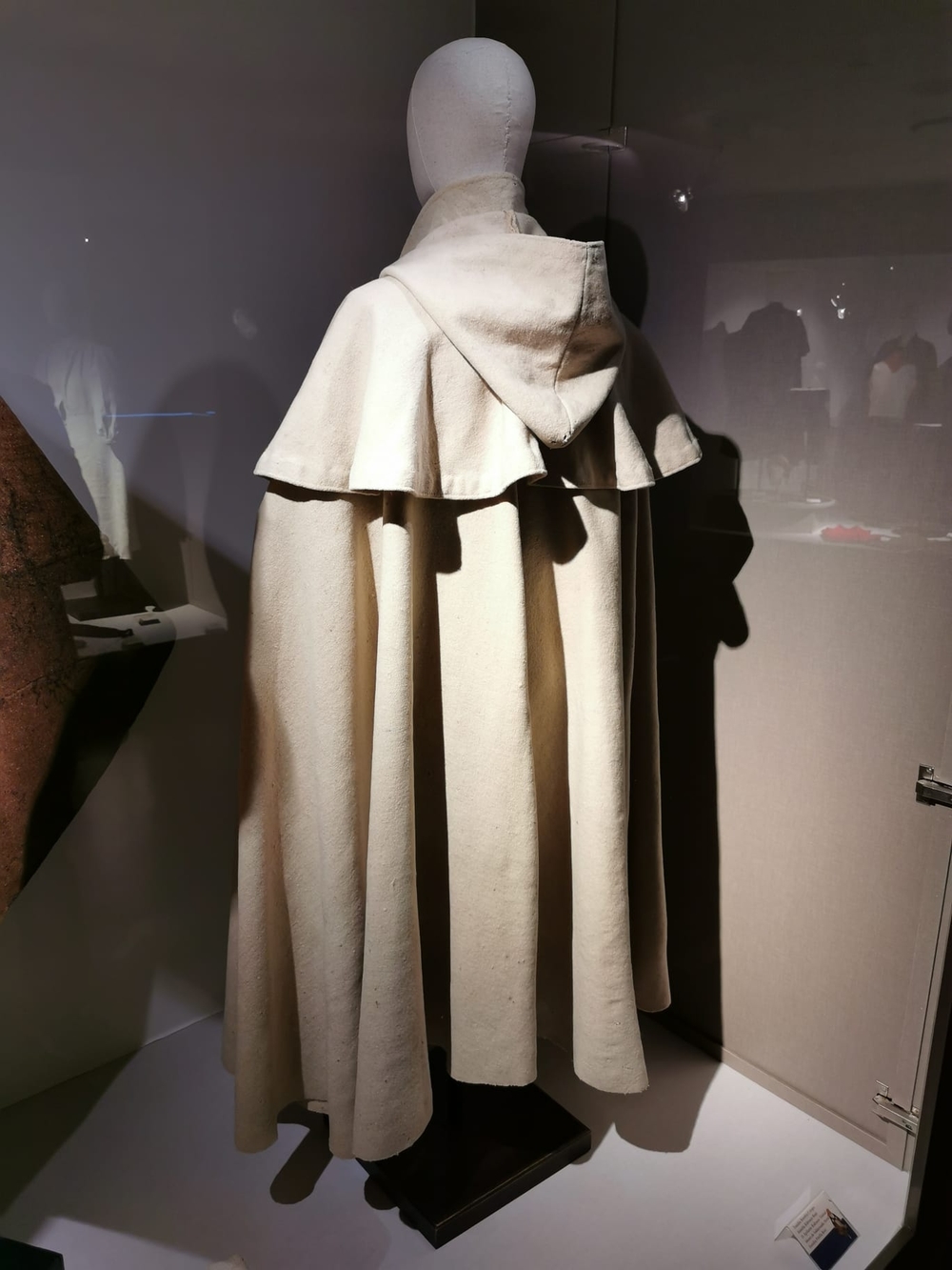 Morón exhibe la moda del siglo XIX con los Bécquer