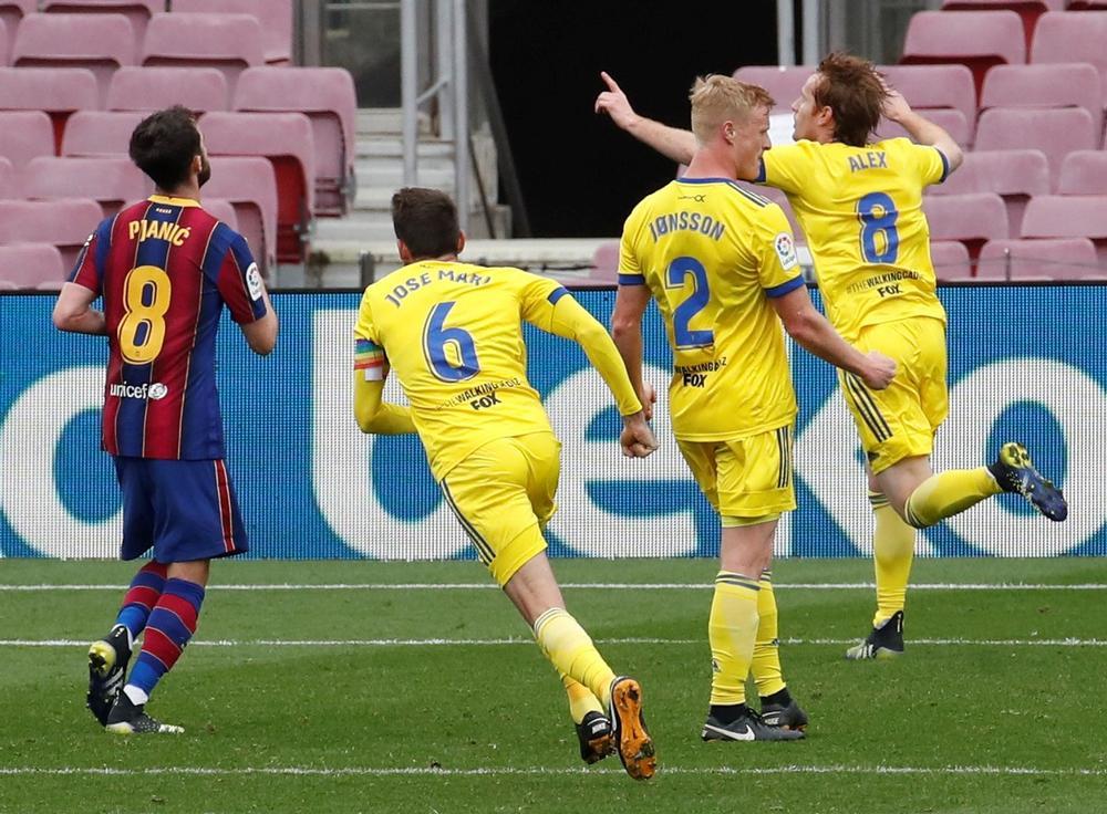 El Barça tropieza ante el Cádiz