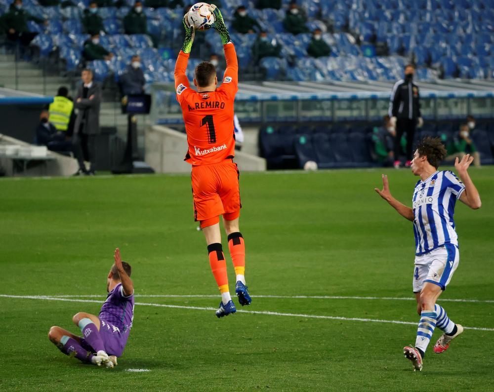 La Real Sociedad desperdicia la ventaja