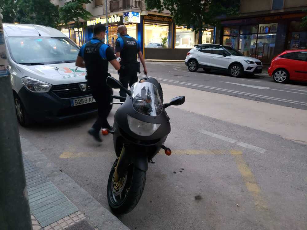 Colisión entre un turismo y una moto en avenida Valladolid