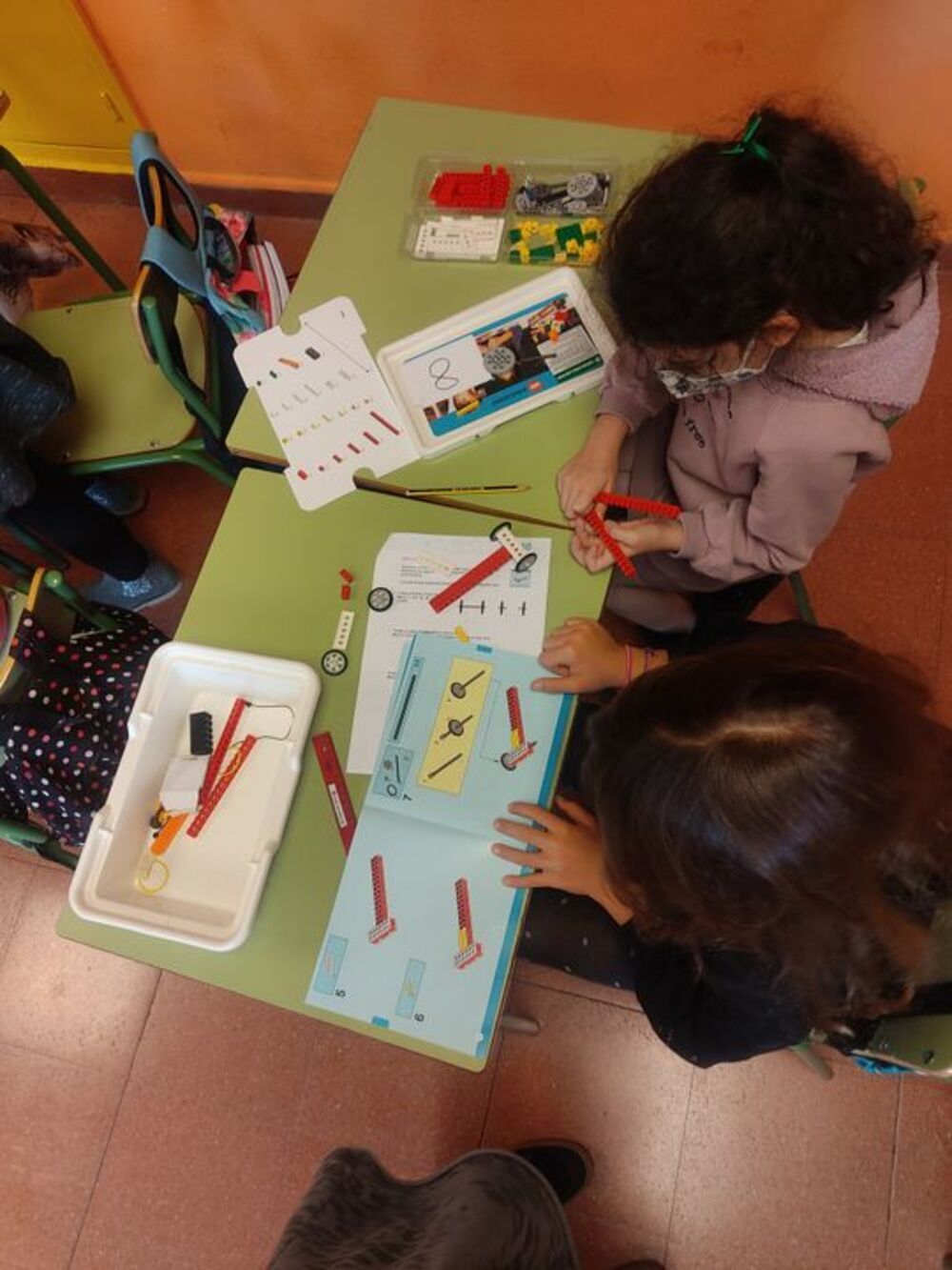 Imagen de alumnas del colegio Tello Téllez de Meneses en Palencia