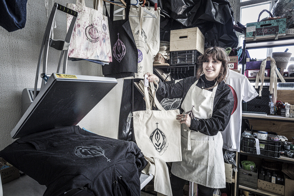 Luisa Marín, creadora de #lastotobags, y su polémico taller
