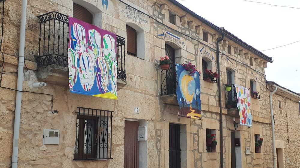 Castillejo repite su artística balconada que adorna el pueblo