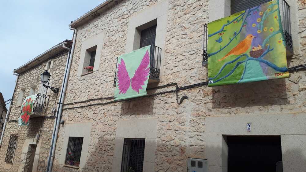 Castillejo repite su artística balconada que adorna el pueblo