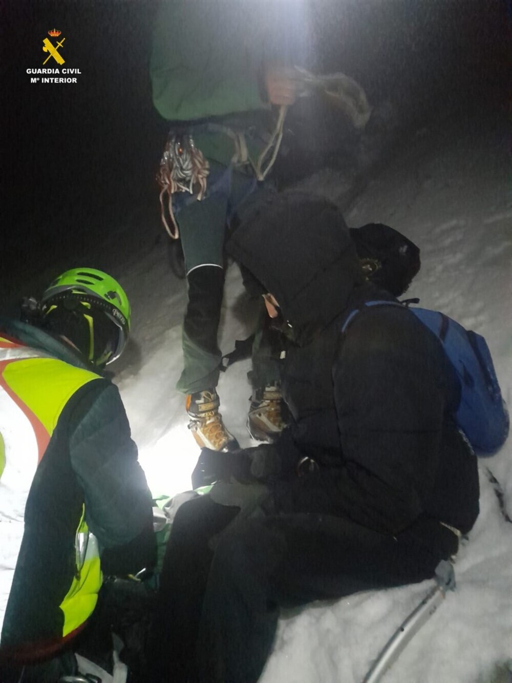Dos heridos entre los 10 excursionistas rescatados en Moncayo