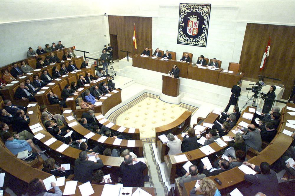Primera toma de posesión de Juan Vicente Herrera como presidente de la Junta en Fuensaldaña. 