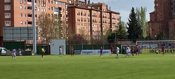 El Numancia ya toca el ascenso tras ganar en Teruel (0-2)