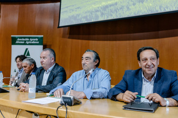 Barato pide a Ribera que cesen  'los ataques' a la agricultura