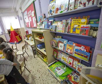 Once centros abandonan el bilingüismo desde 2017