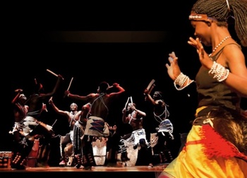 Los ritmos afro inundan Medinaceli con los Ugandan Sitcks