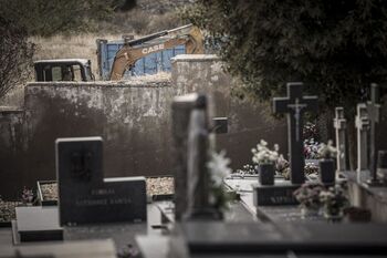 El Ayuntamiento prosigue con las mejoras en el cementerio