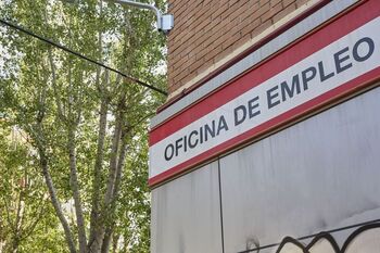 El paro en España sube en agosto más de 40.000 personas
