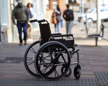 CyL blinda las prestaciones de los 175.000 discapacitados
