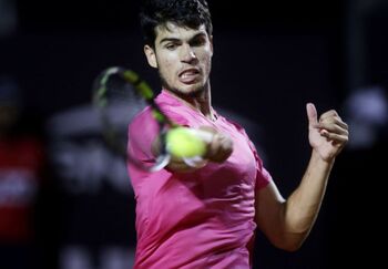 Alcaraz se impone a Fognini y avanza a cuartos de final en Río