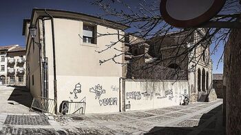 Pintadas, la huella del vandalismo en Soria