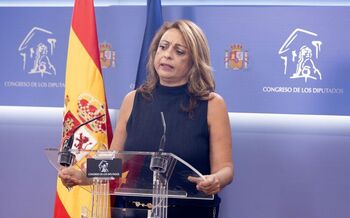 Coalición Canaria expone a Sánchez que solo cabe la abstención