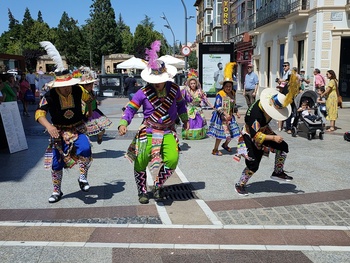 Bailes folclóricos en las Jornadas Interculturales de Soria