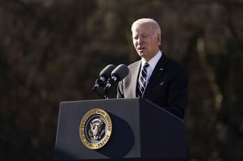Biden rechaza ofrecer aviones de combate a Ucrania
