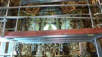 San Saturio, llena de andamios para su restauración