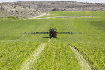 El alza de los precios hunde la venta de fertilizantes un 40%