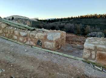 Aparece un portillo inédito en el tramo de muralla del Mirón