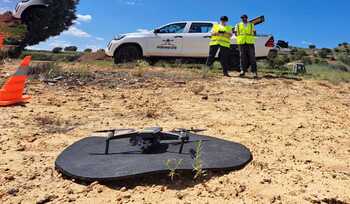 La escuela itinerante de pilotaje de drones aterriza en Ines