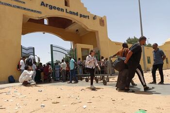 La ONU alerta de que 800.000 personas podrían huir de Sudán