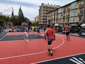 El baloncesto callejero 'conquista' Mariano Granados