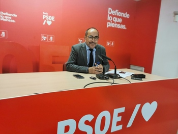 El PSOE quiere reducir en media hora el viaje en tren a Madrid