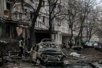 Más de medio centenar de heridos en un ataque ruso sobre Kiev