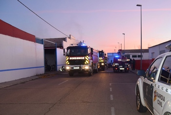 Declarado un incendio en una fábrica galletera de Salamanca