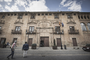 Soria reforzará la Oficina de asistencia a víctimas de delitos