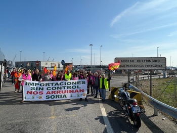 ASAJA Soria protesta en Santander por la competencia desleal