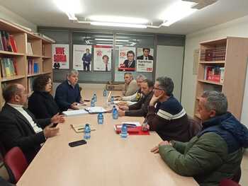 El PSOE analiza con los sindicatos los presupuestos de la JCyL