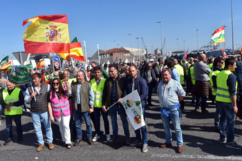 Los agricultores de Castilla y León protestan en Santander