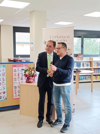 Antonio de MIguel gana el Certamen Literario de Golmayo