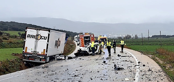 Dos muertos al chocar su coche contra un camión en Ágreda