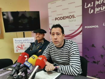 Podemos acusa al PSOE de 'especular' con la vivienda pública