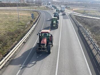 La tractorada reúne a 800 participantes en Soria